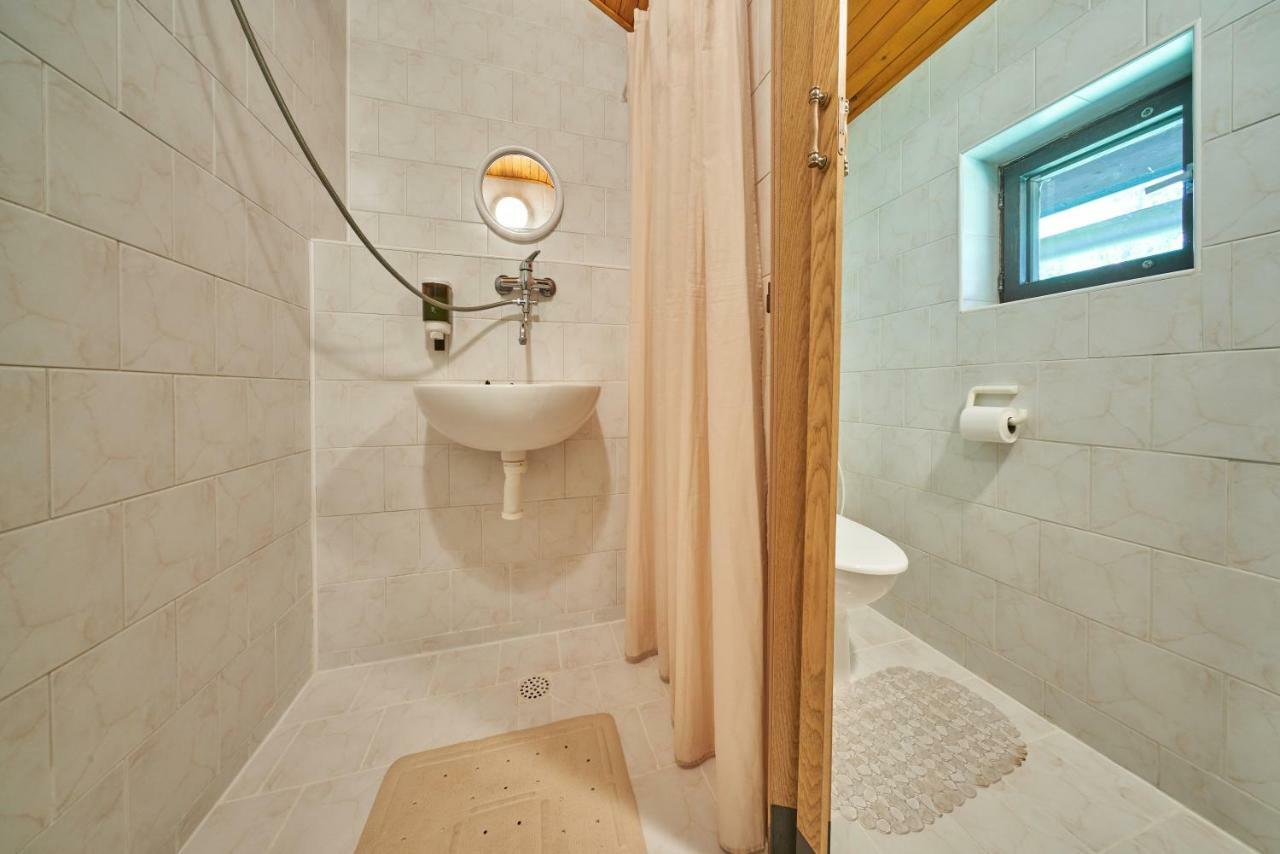Penzion Pod Lesem Hotel Hodkovice ภายนอก รูปภาพ