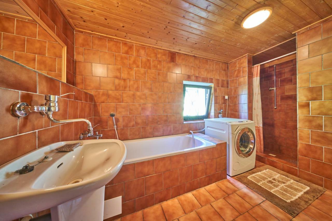 Penzion Pod Lesem Hotel Hodkovice ภายนอก รูปภาพ